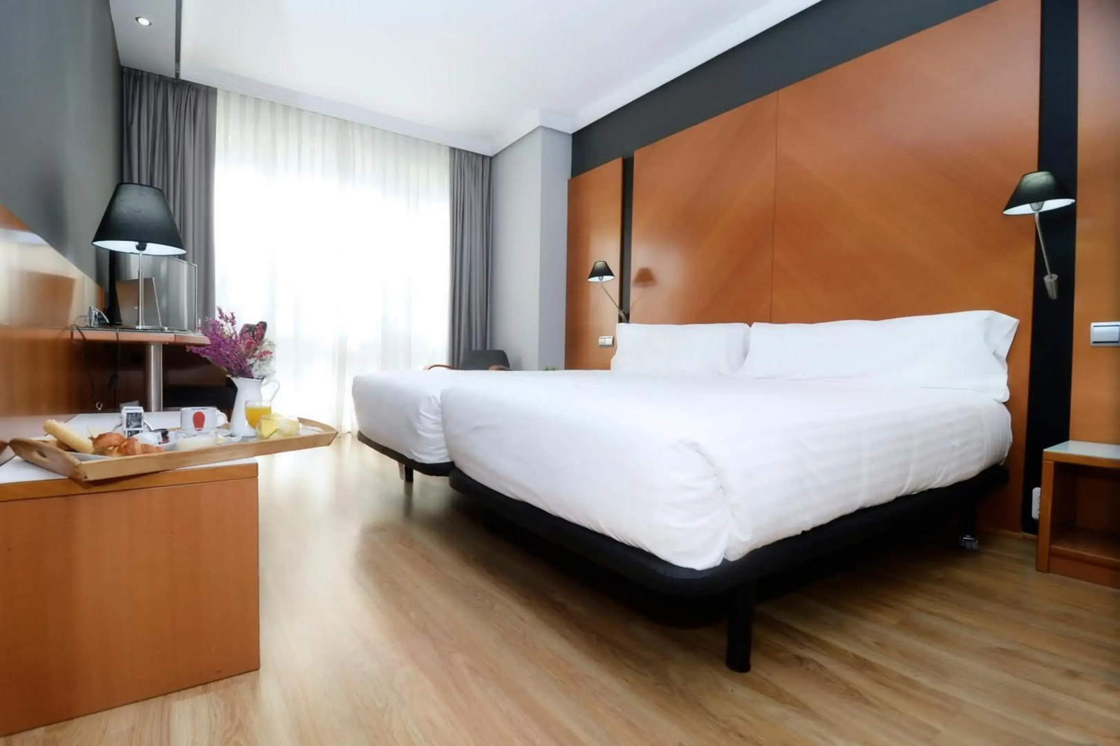 Foto - Silken Juan de Austria