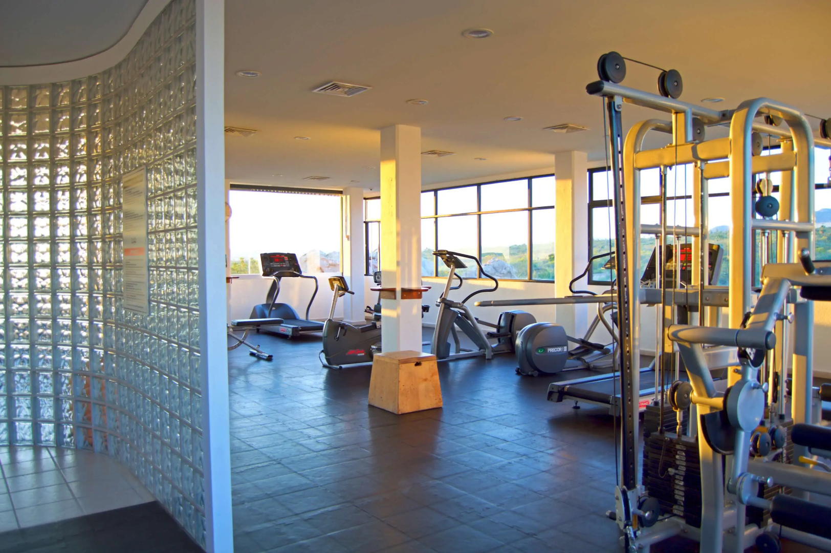 Photo - Sunrock Hotel & Suites