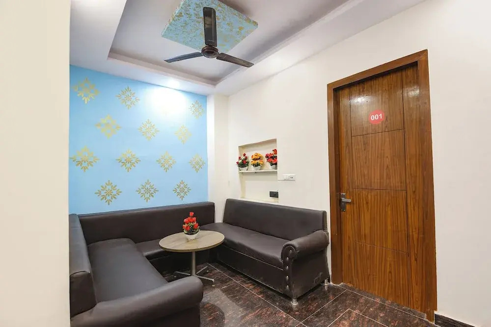 Foto - FabHotel NP International - Nehru Place Market