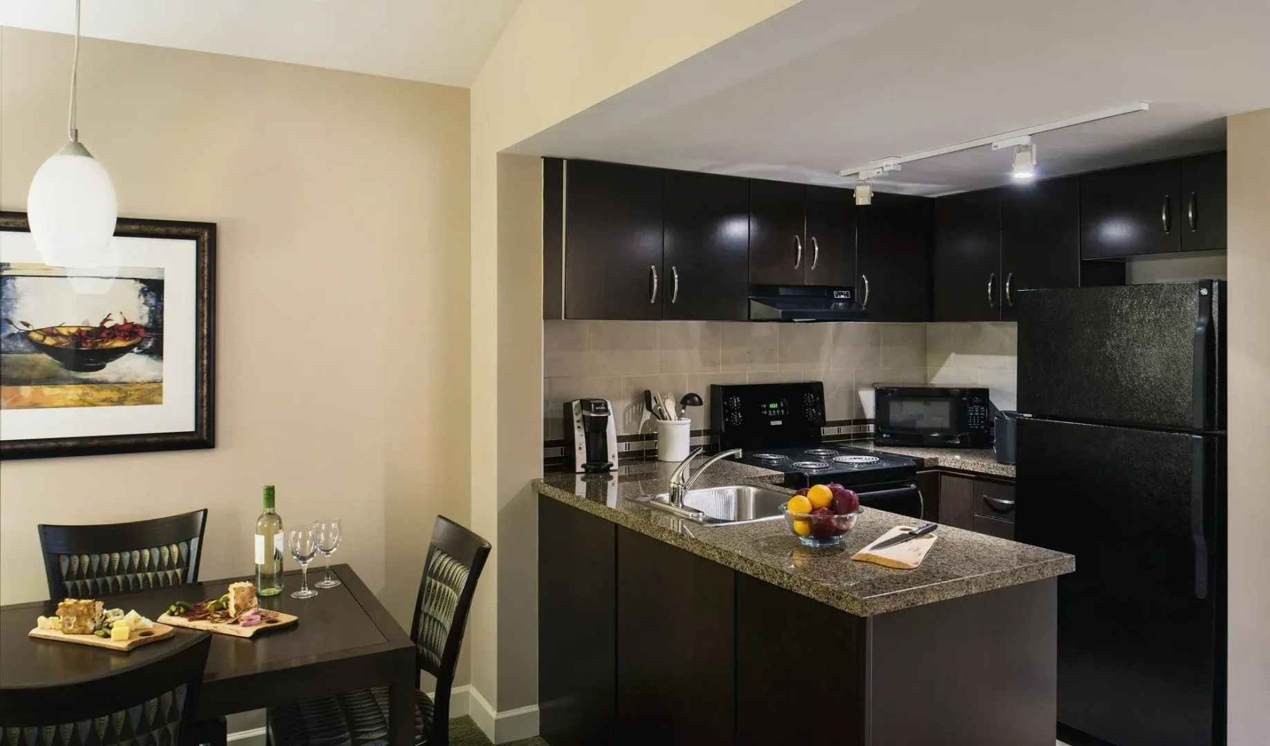 Photo - Executive Suites Hotel and Resort, Squamish