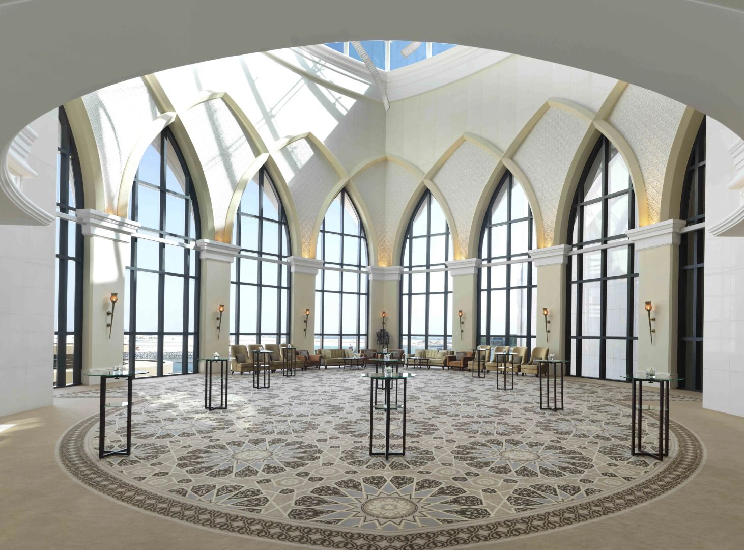 Photo - Bab Al Qasr Hotel