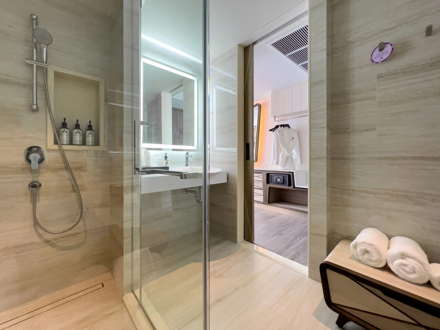 Photo - Amethyst Hotel Pattaya
