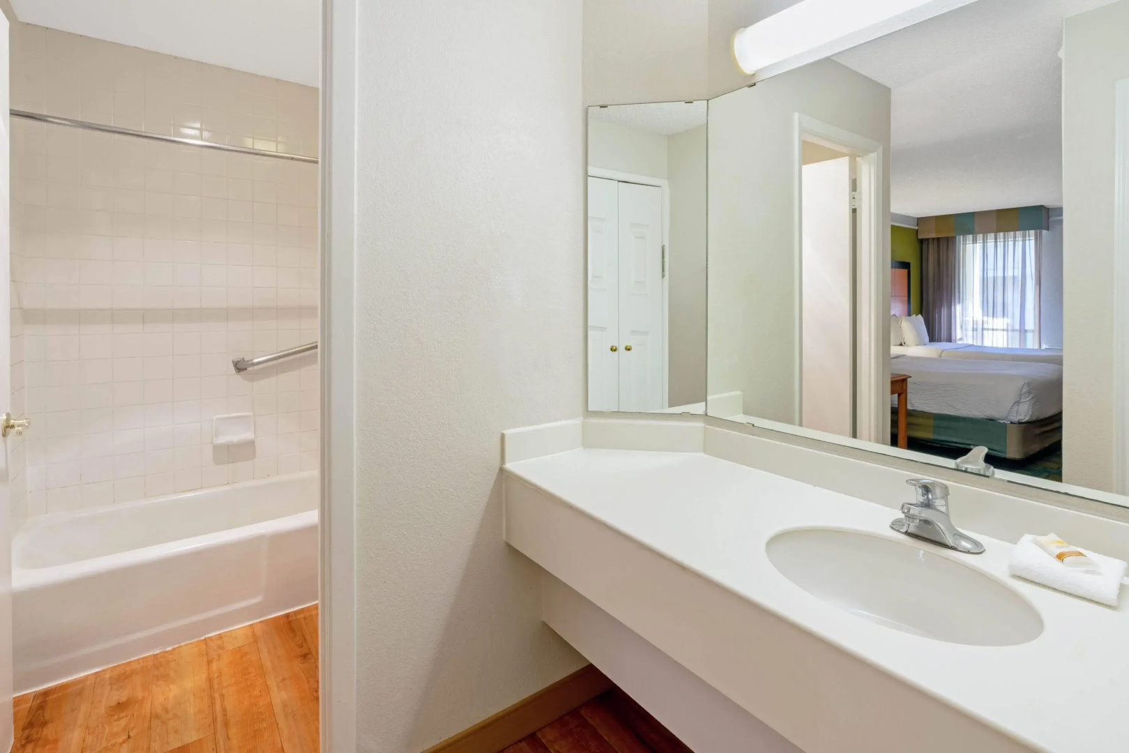 Photo - Travelodge by Wyndham Phoenix North