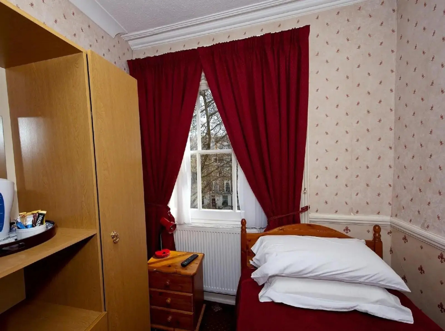 Photo - Balmoral House Hotel