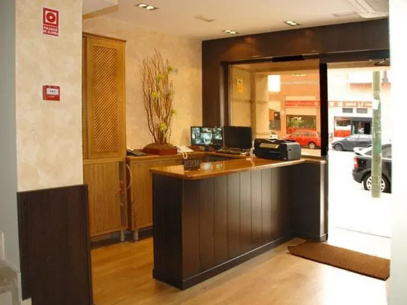 Photo - Hostal Avenida Barajas