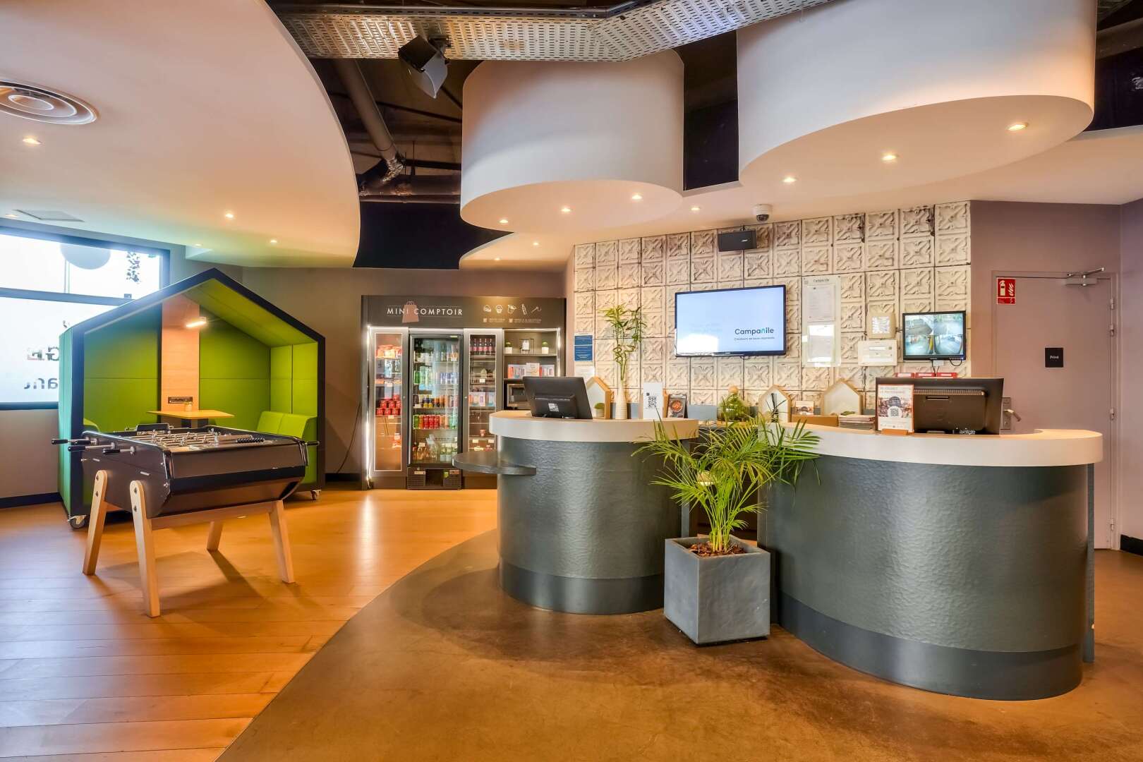 Foto - Campanile PRIME - Suresnes - La Défense