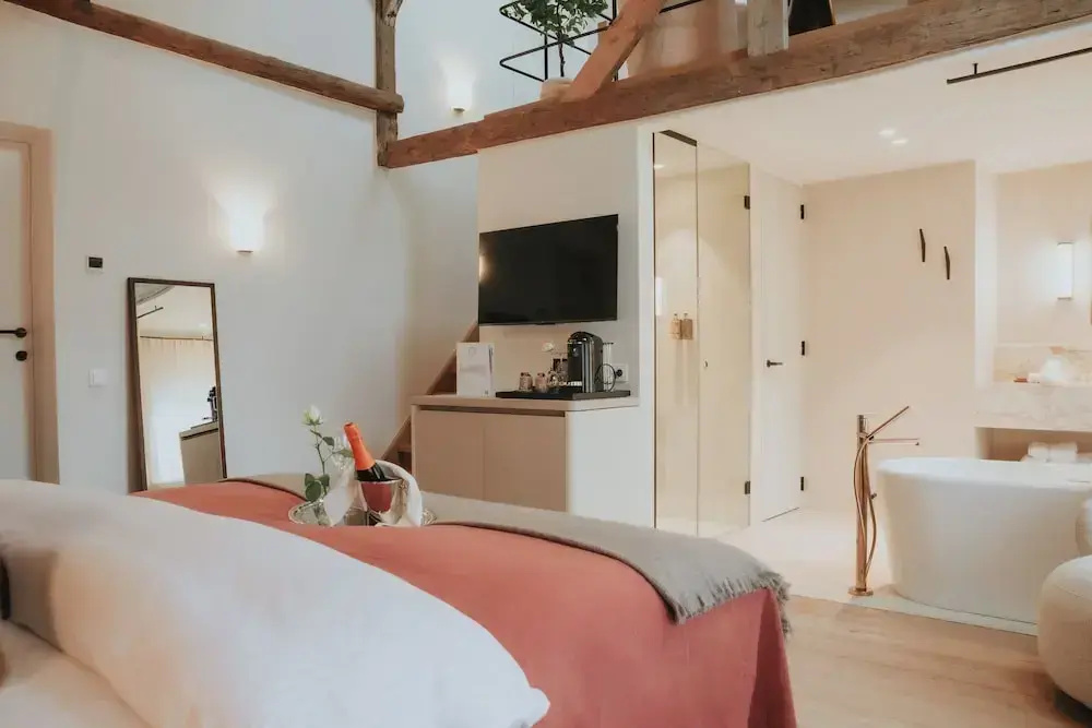 Photo - The Burgundy - Boutique B&B