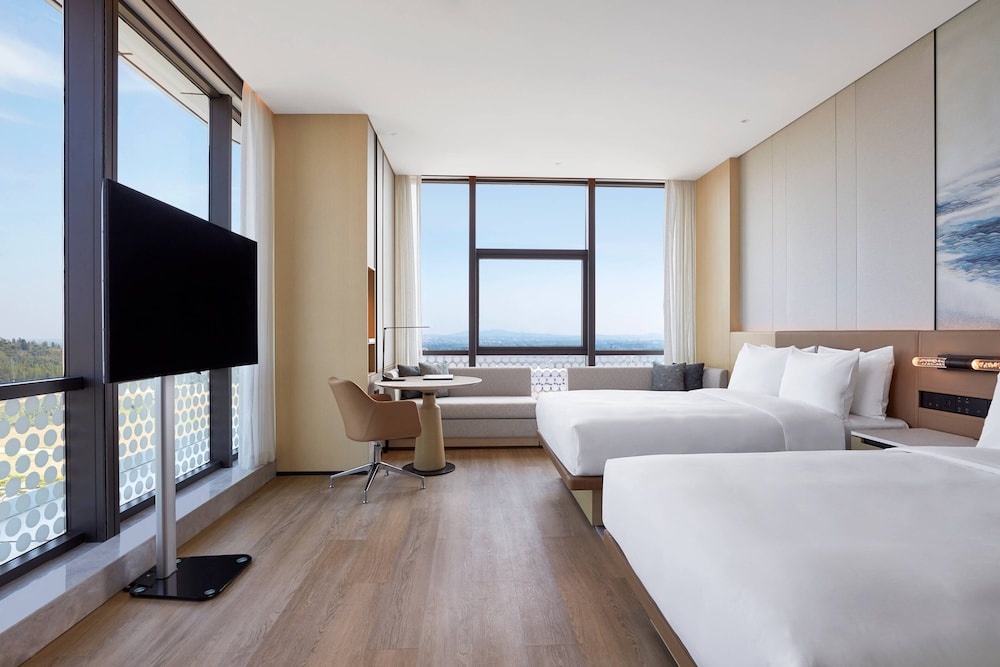 Courtyard by Marriott Qinhuangdao