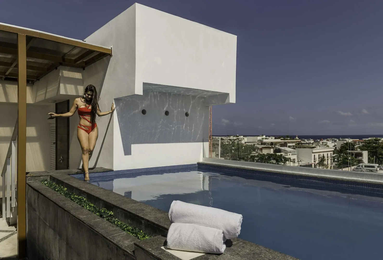 Photo - Illusion Xpress I Attraction Hotel Deluxe