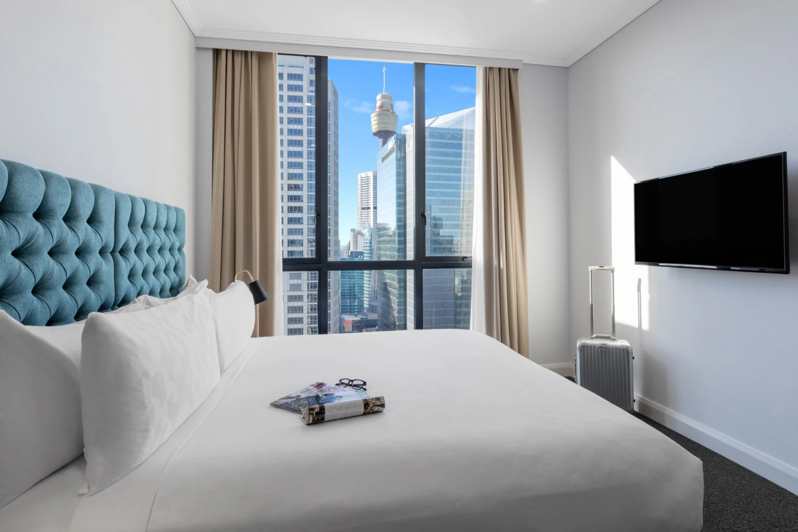 Photo - Meriton Suites Pitt Street, Sydney