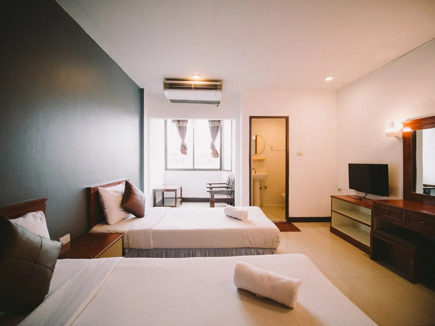 Photo - Traveller Inn Hotel