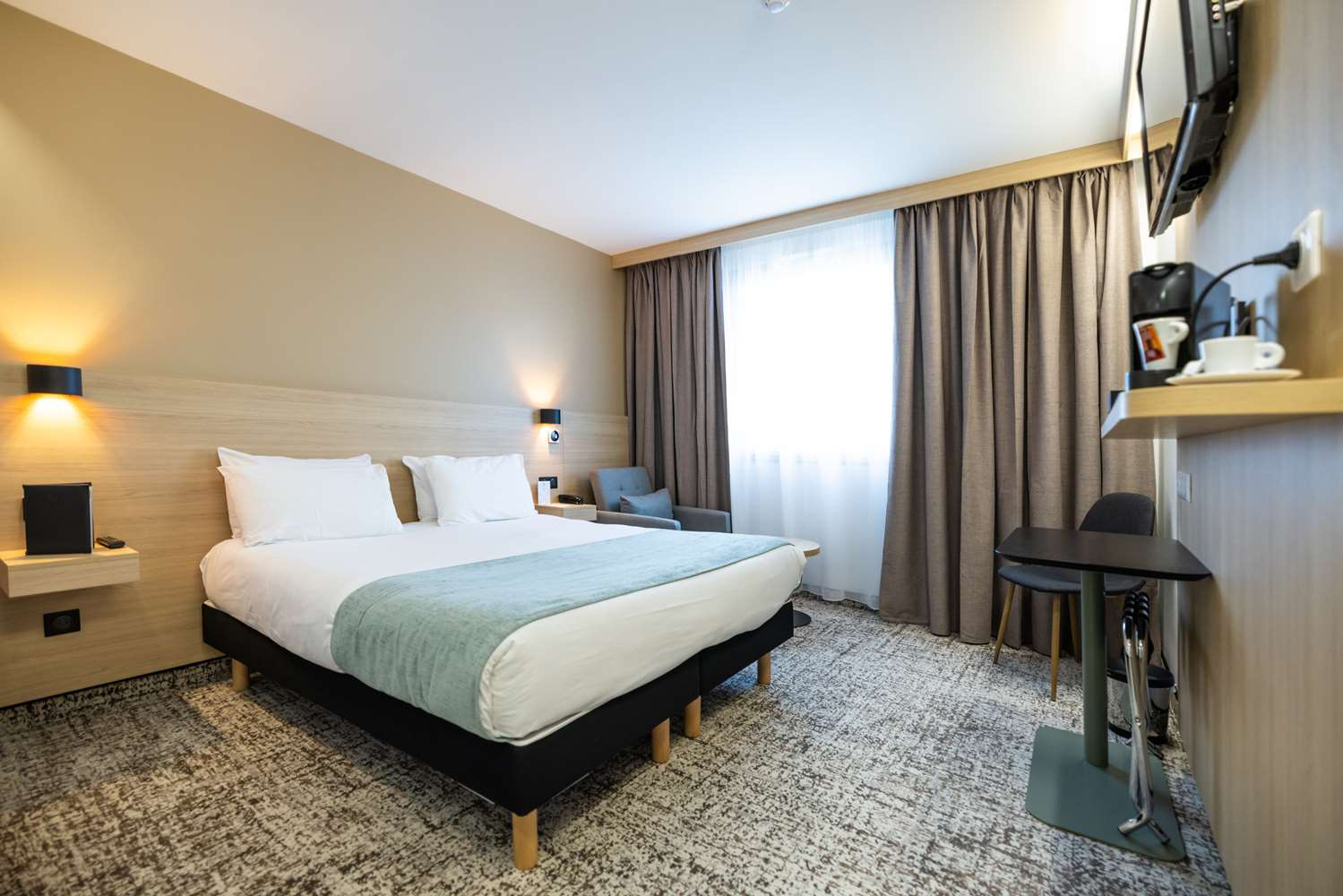 Photo - Sure Hotel by Best Western Bordeaux Lac