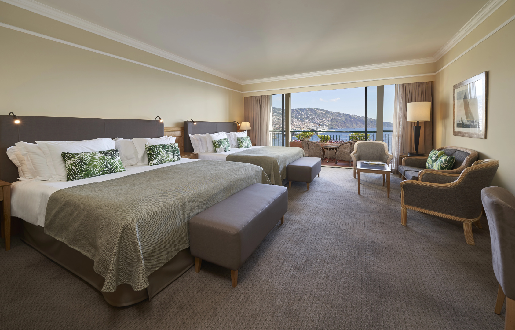 Photo - The Cliff Bay, by PortoBay