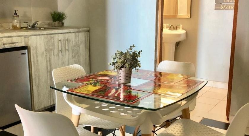Casa Luna Guest House