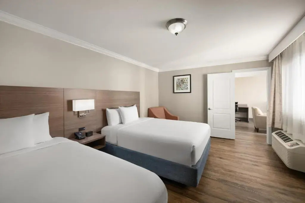 Foto - Solara Inn and Suites