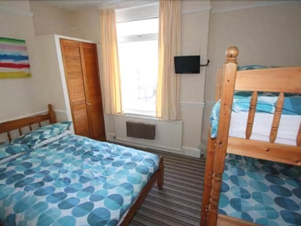 Kirribilli Guest House