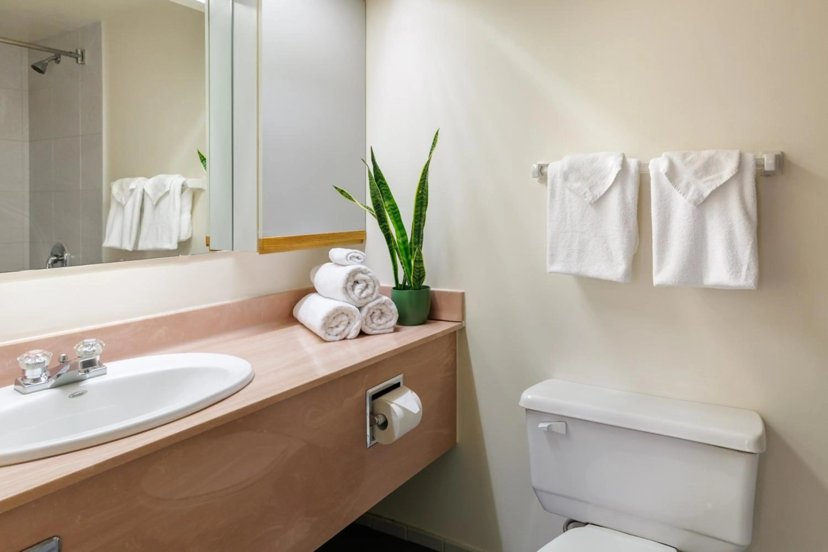Photo - Cartier Place Suite Hotel