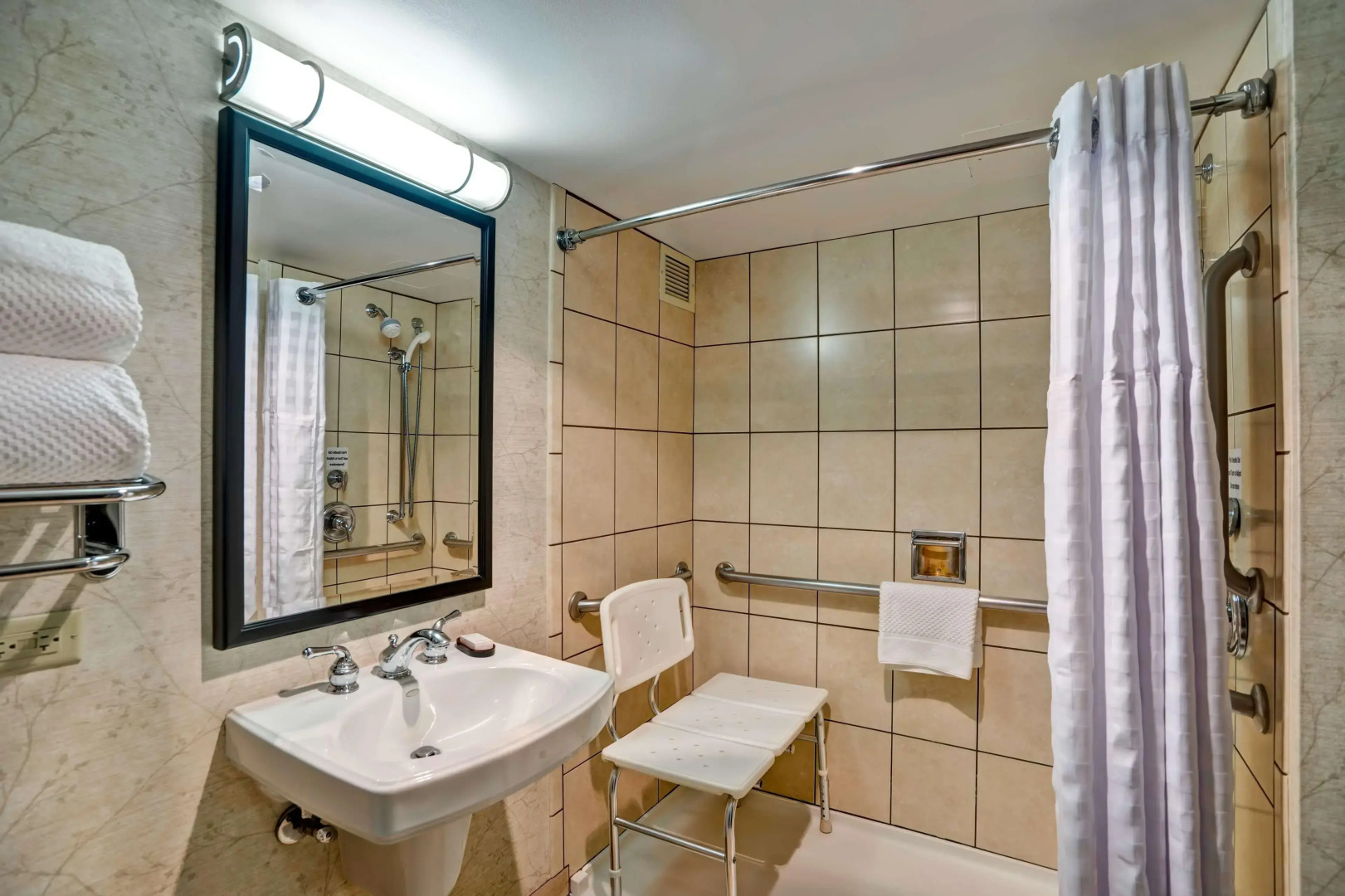 Foto - Embassy Suites Chicago - Downtown River North