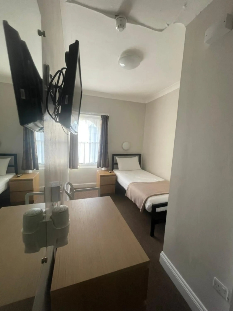 Photo - Lords Hotel