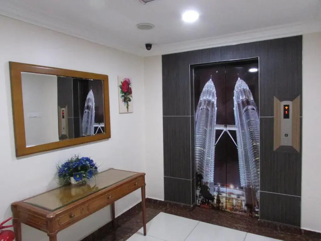 Photo - Safari Hotel