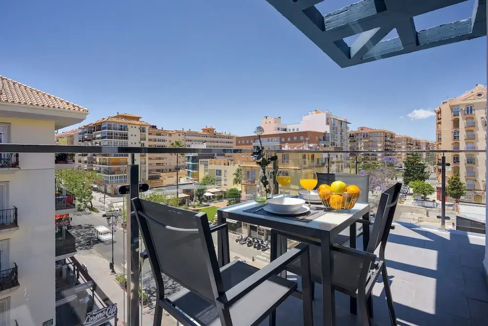 Photo - Sur Suites La Dorada, centricos soleados a pocos metros de la Playa y con Parking Opcional