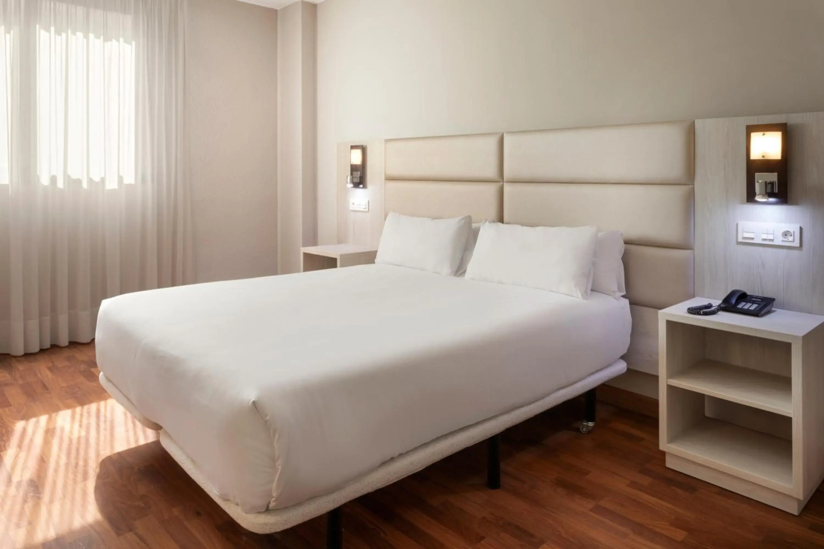 Photo - B&B HOTEL Zaragoza Royal