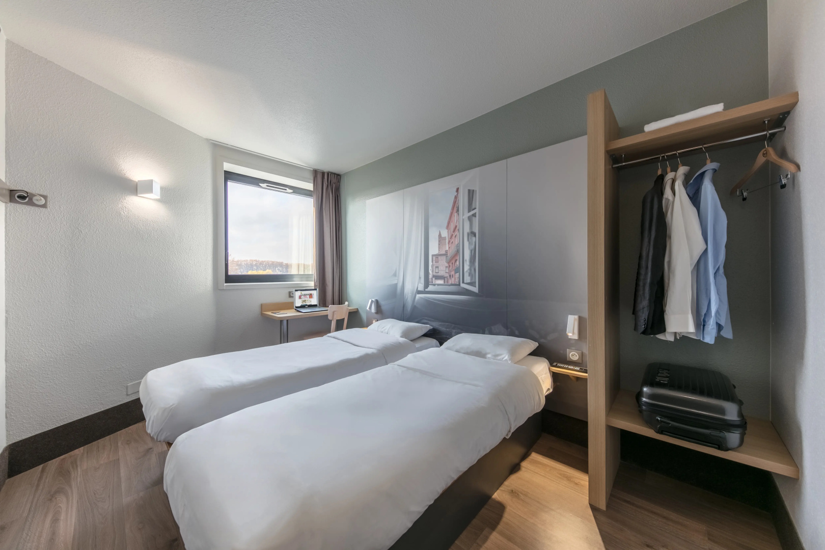 Photo - B&B HOTEL Toulouse Centre Canal du Midi
