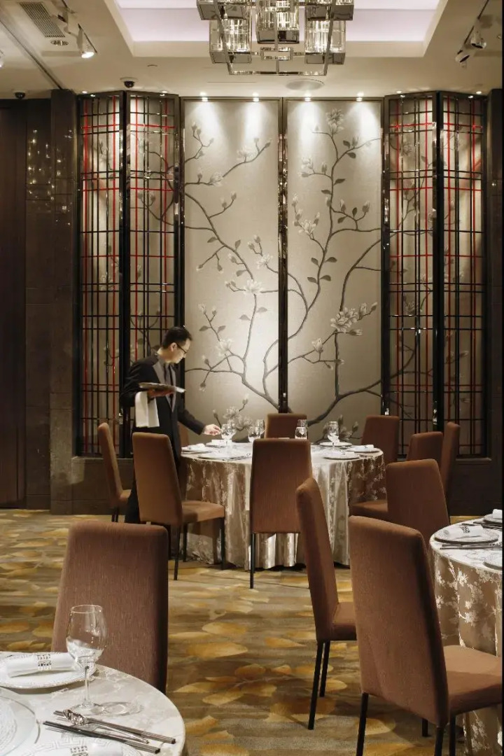 Photo - Royal Plaza Hotel