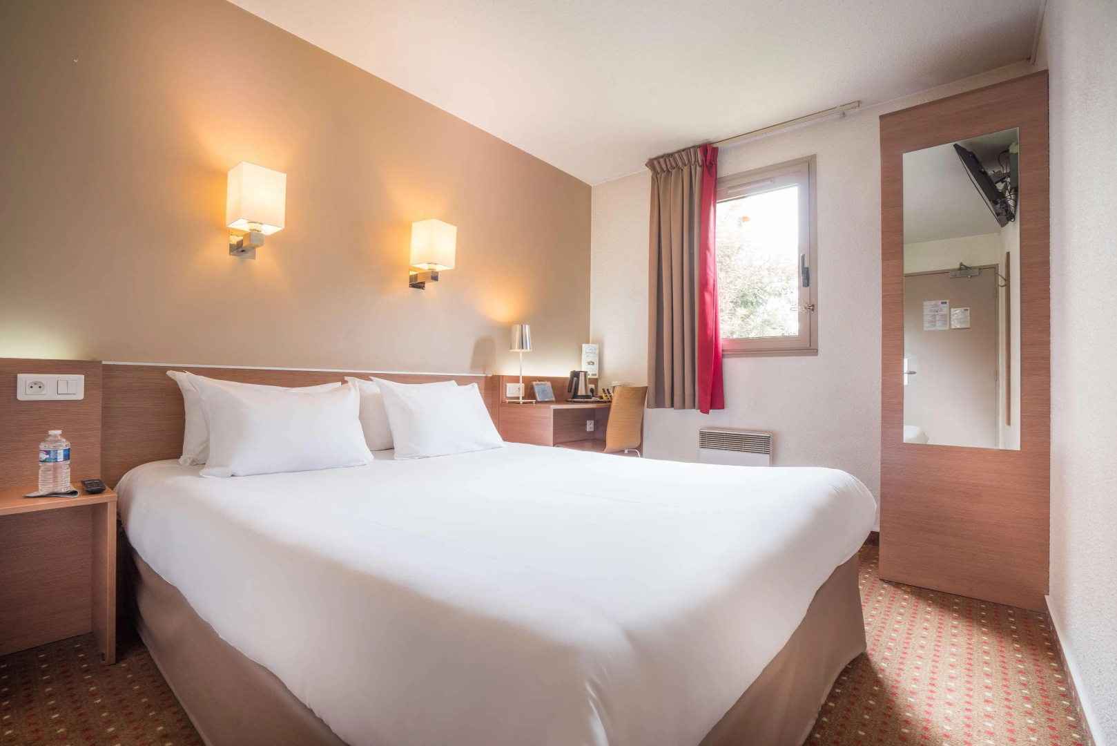 Foto - Hotel Kyriad Le Bourget Centre-Parc des Expositions