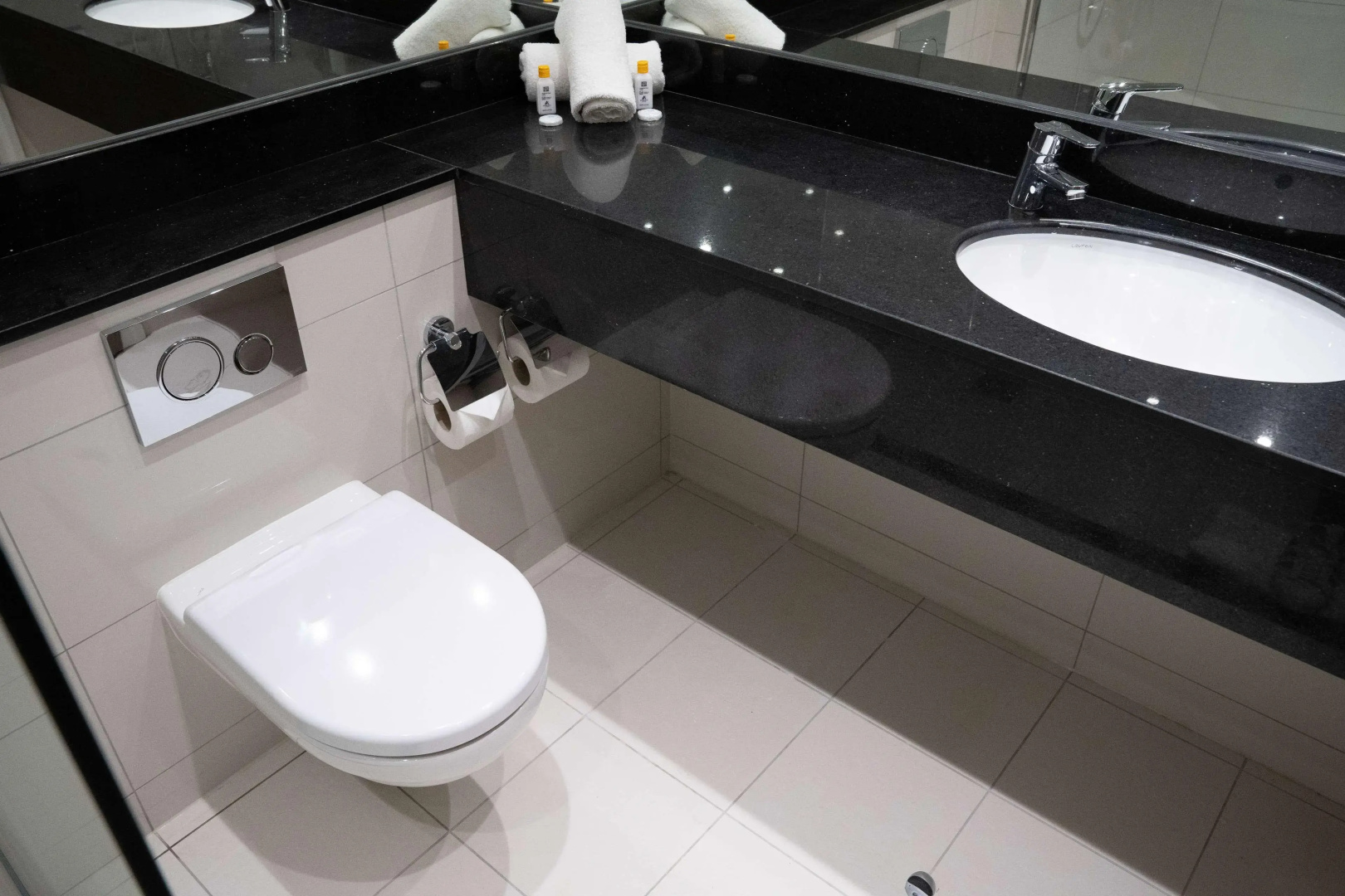 Photo - Atrium Hotel Heathrow