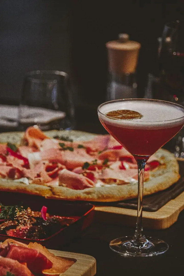 Photo - The Ruck Hotel