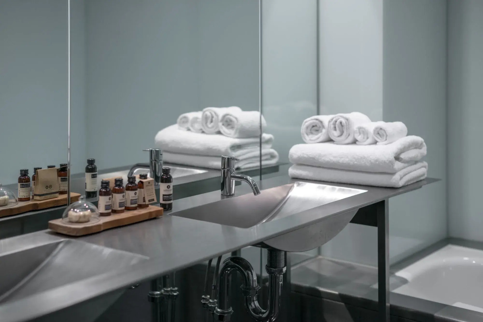 Photo - Adelphi Hotel