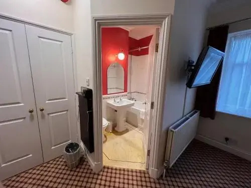 Photo - Haley's Hotel