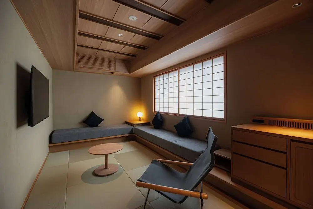Photo - yugen kyoto shijo