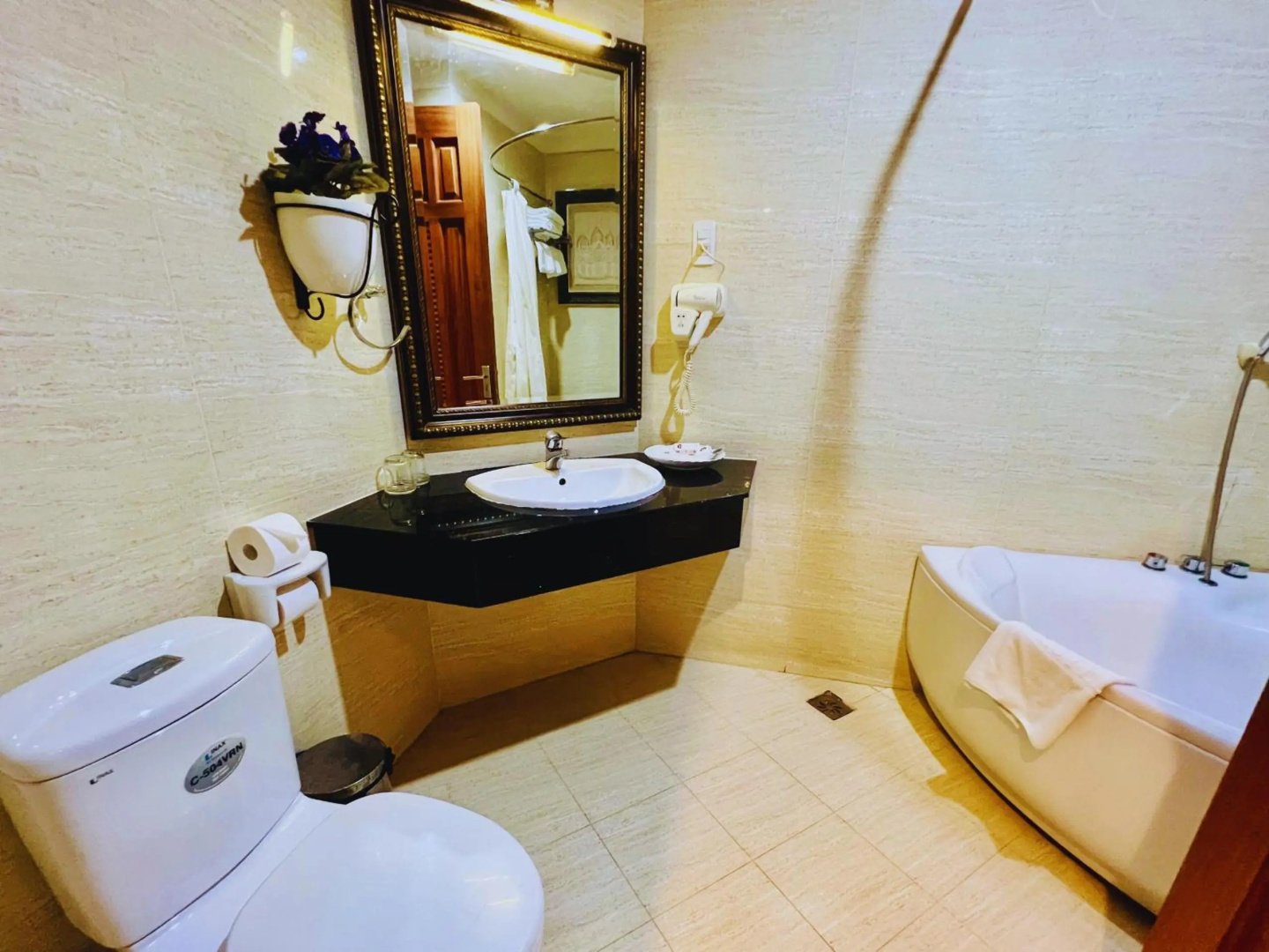 Photo - Premium White Lion Hotel