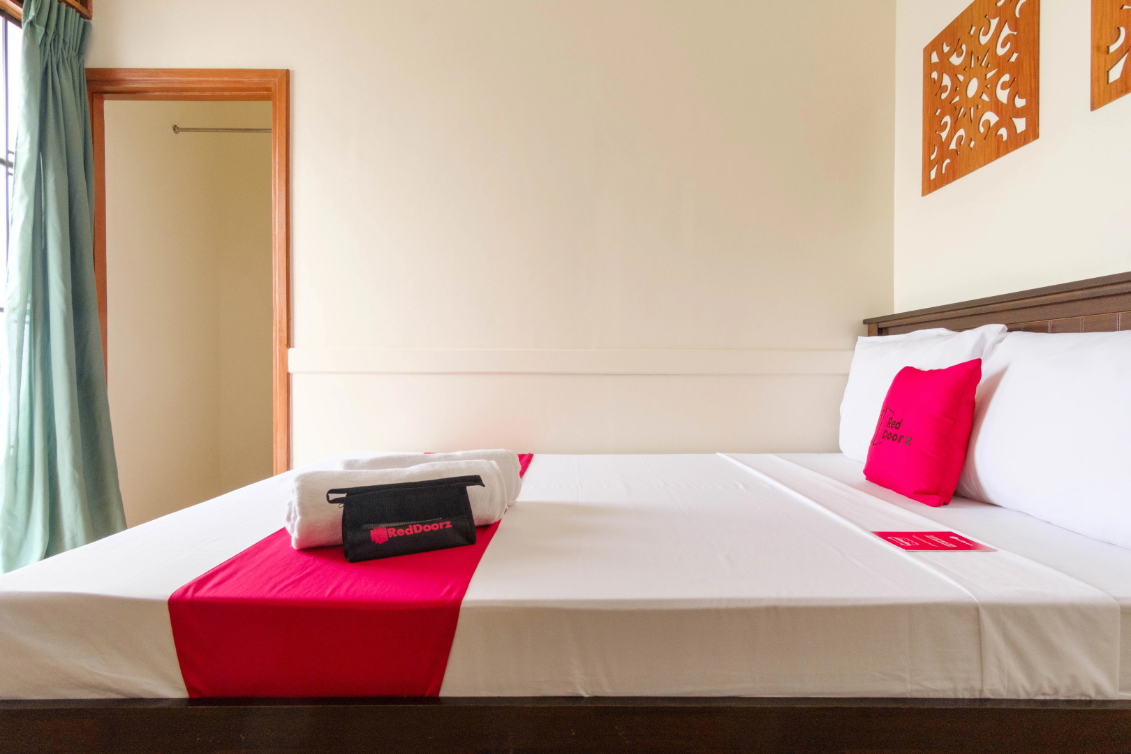 Photo - RedDoorz Plus near Johnson and Johnson Paranaque