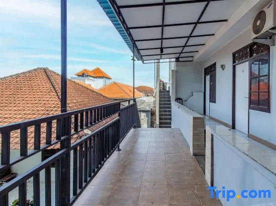 SN Guest House near Trans Studio Mall
