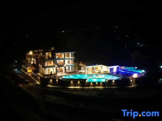 XMAN sunrise  Resort