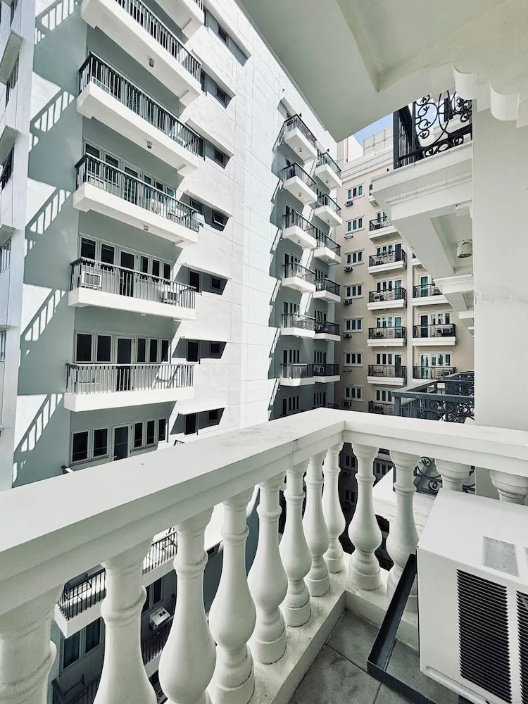 Modern Minimalist Paradise
