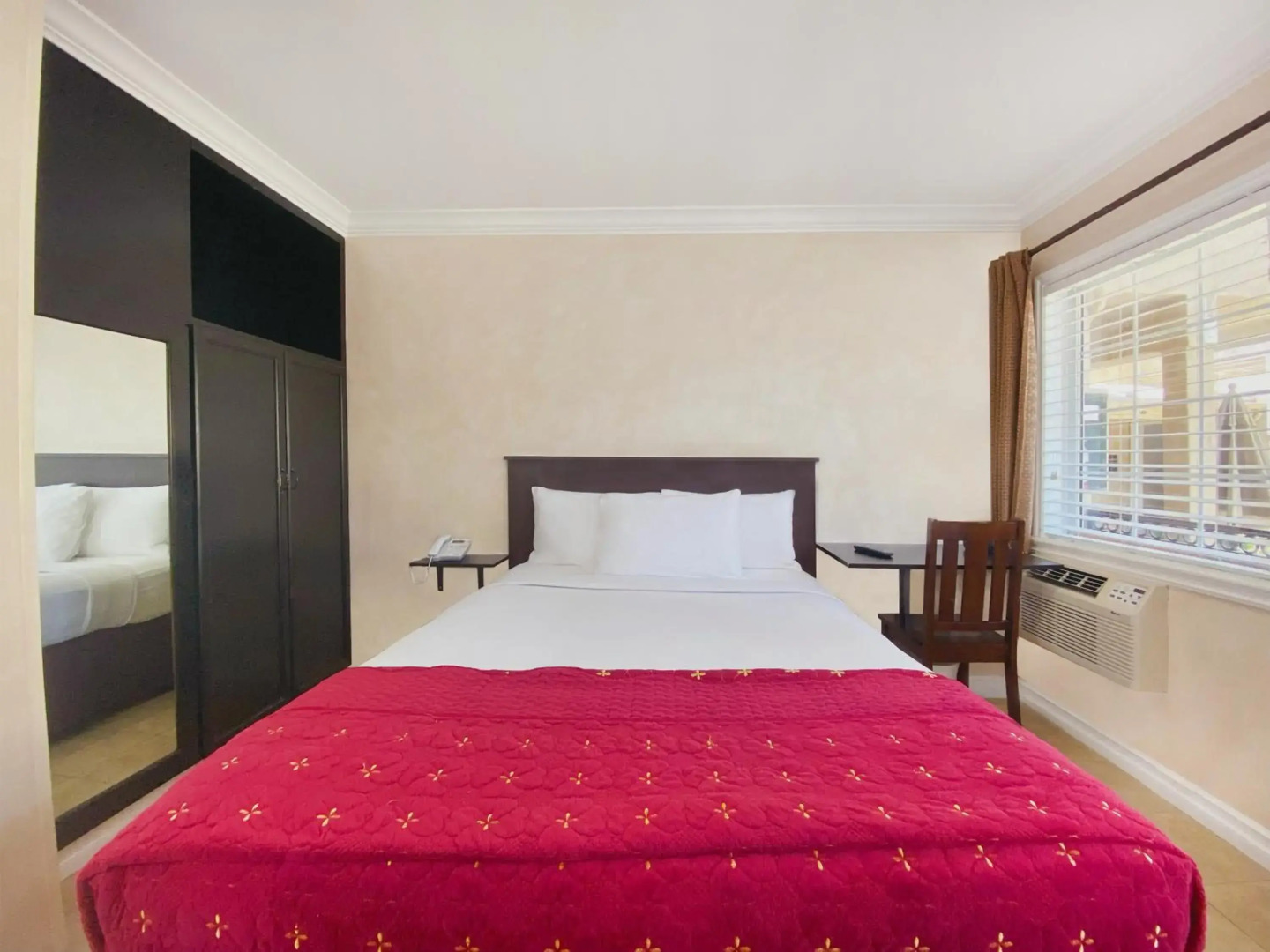 Foto - Nite Inn at Universal City - Walking Distance to Universal Studios Hollywood