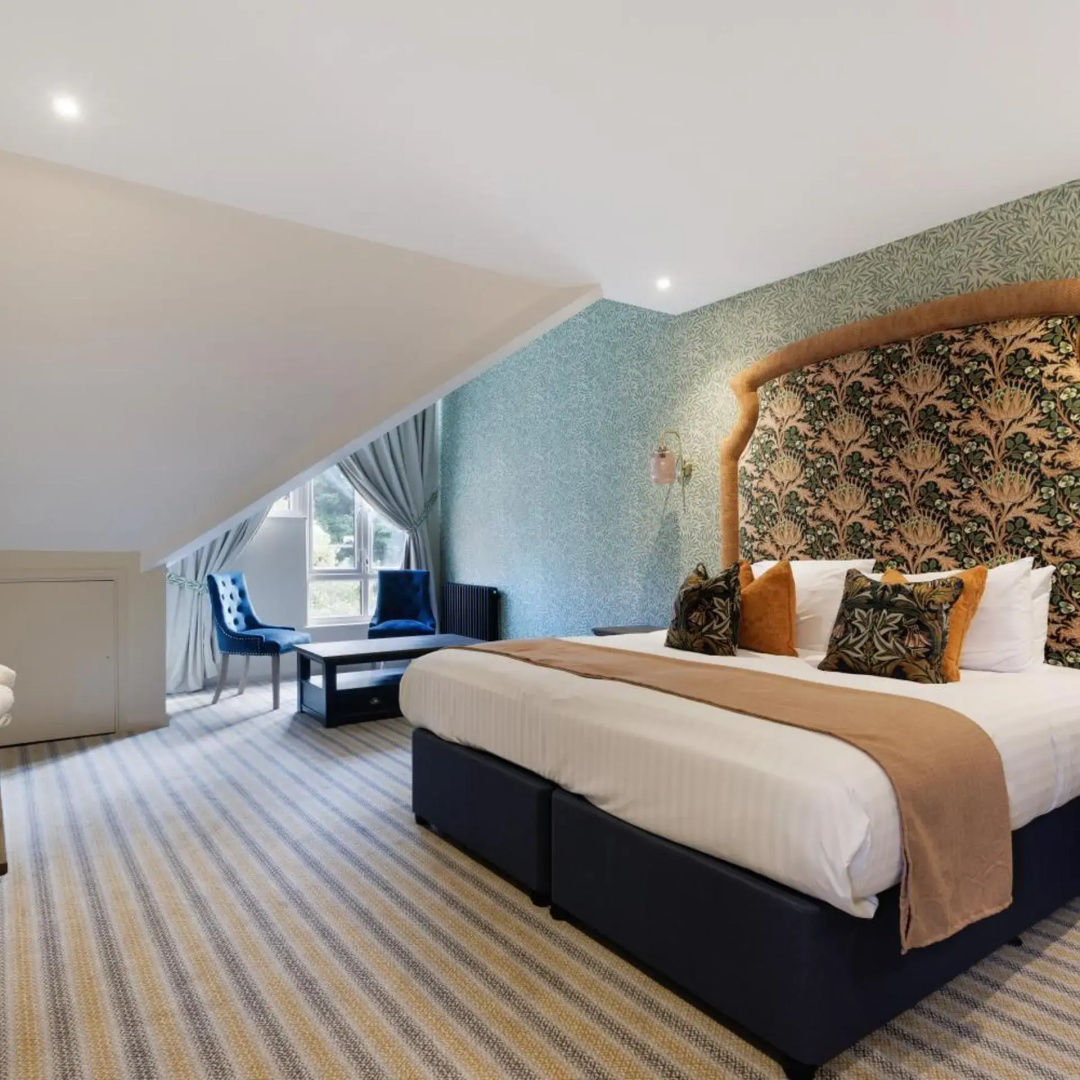 Photo - Thatchers Hotel