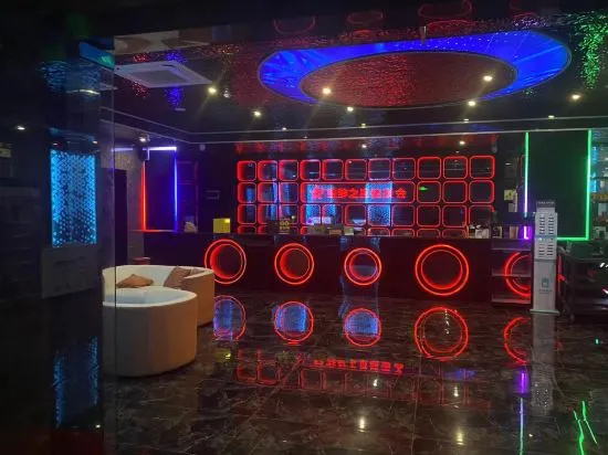 Vienna Hotel (Huizhou Yeting Avenue)