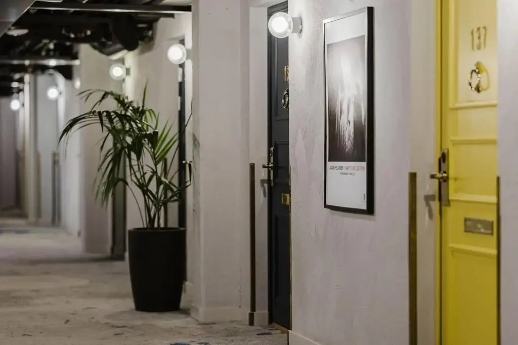 Foto - Hotel With Urban Deli