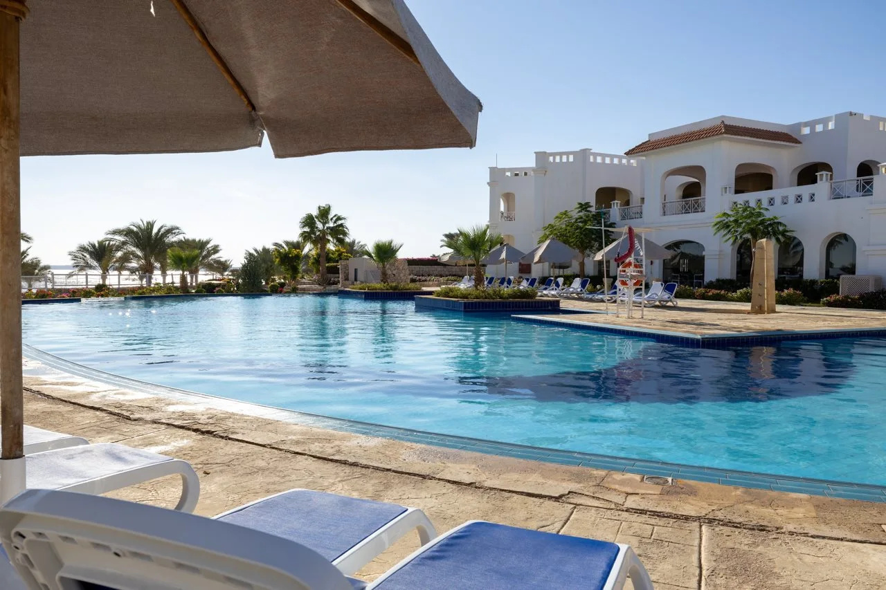 Photo - Continental Plaza Beach Resort