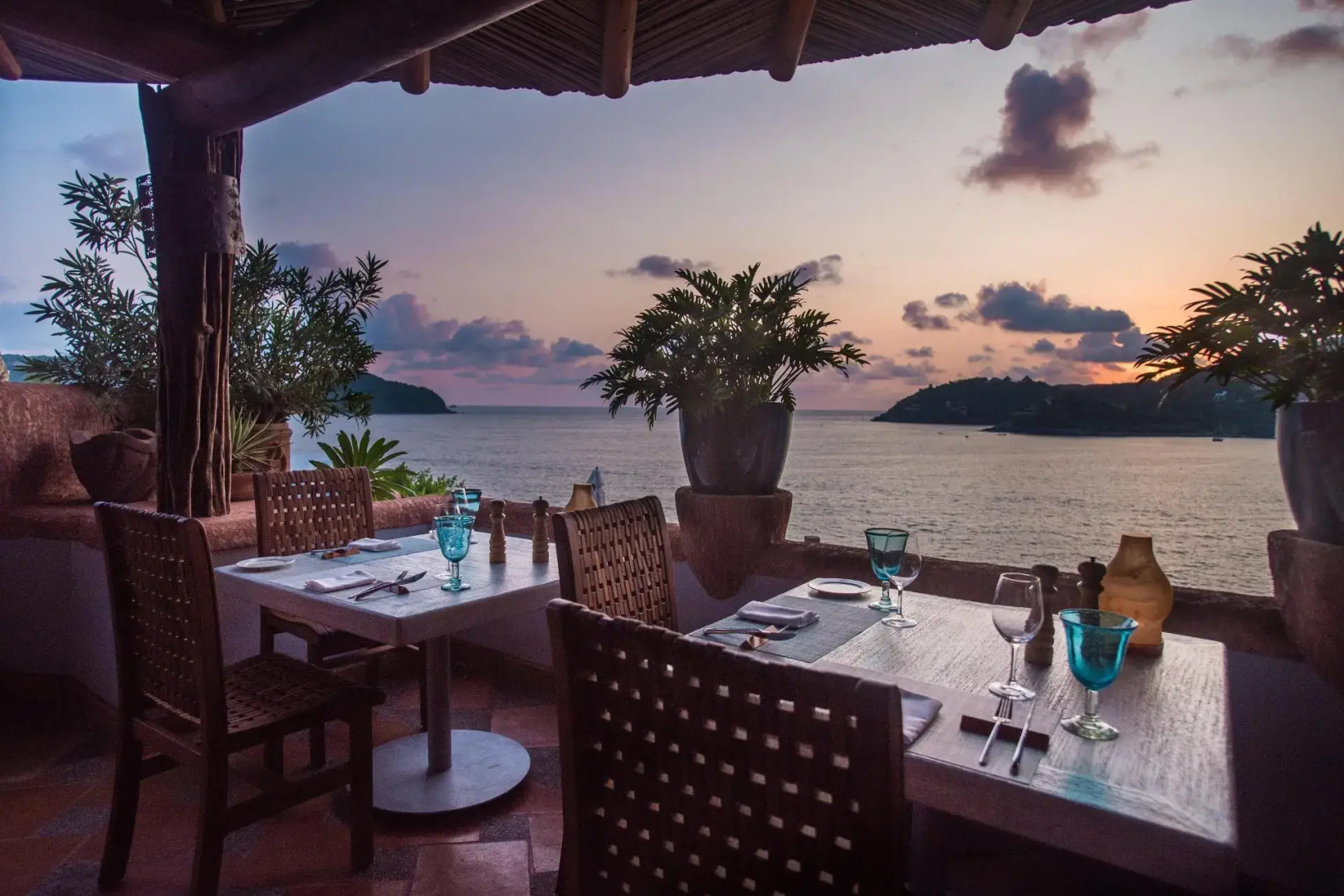 Photo - La Casa Que Canta