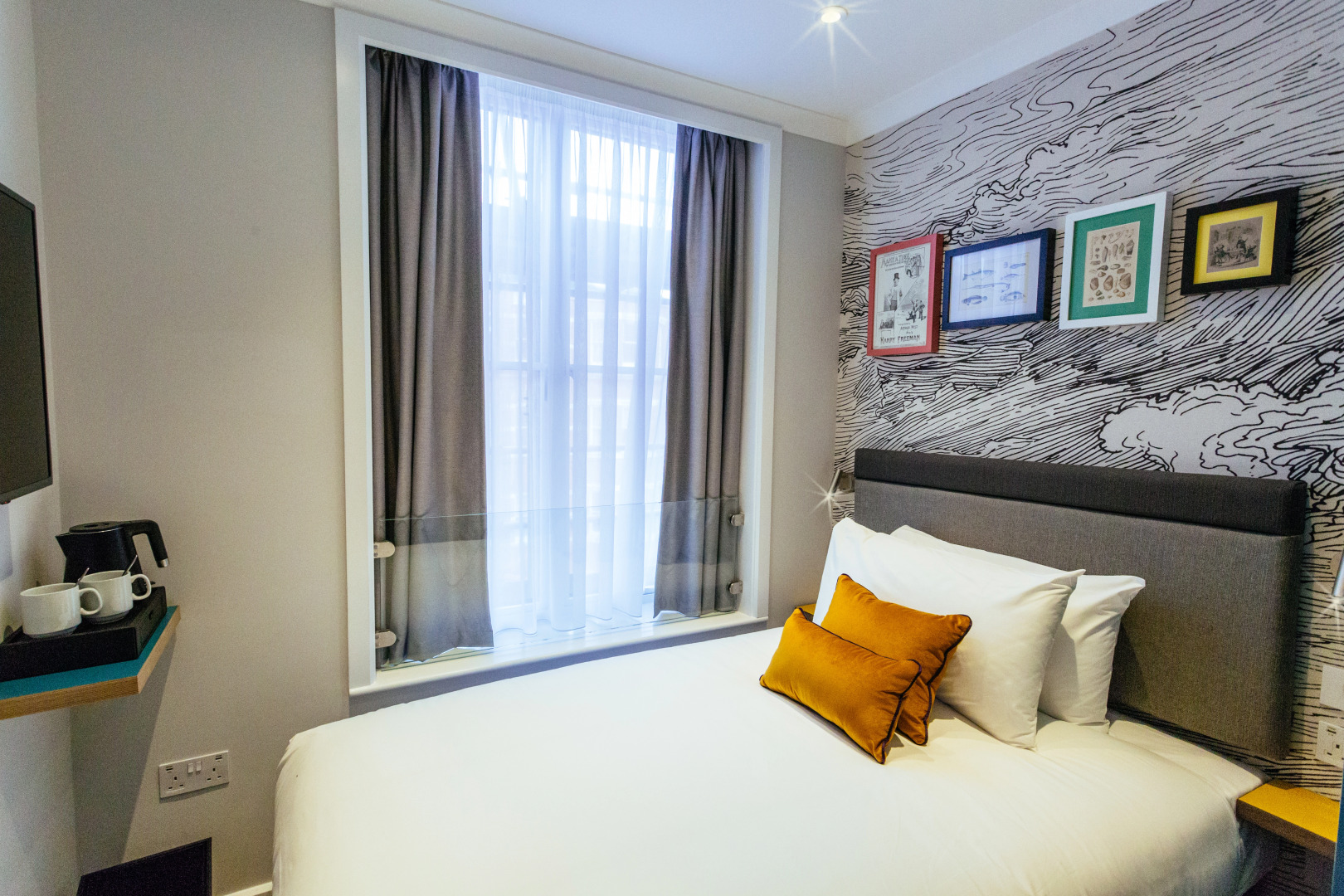 Photo - Oliver Plaza Hotel