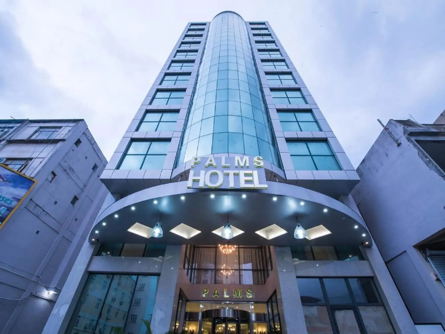 Photo - Palms Hotel
