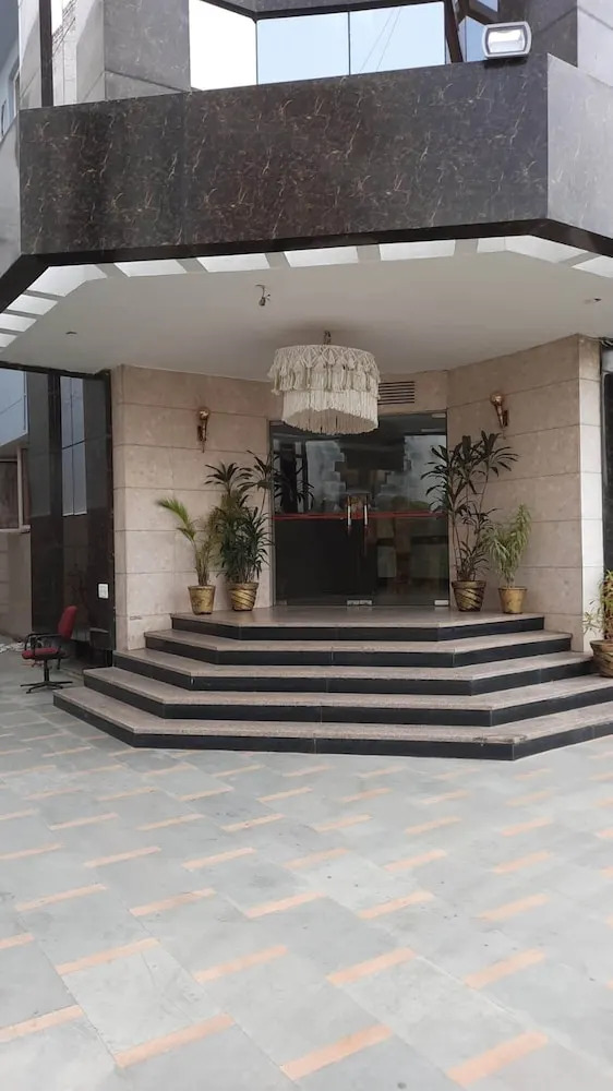 Foto - Hotel Ambrosia by Zenith - A-217, Road No 6, Block RZ, Mahipalpur