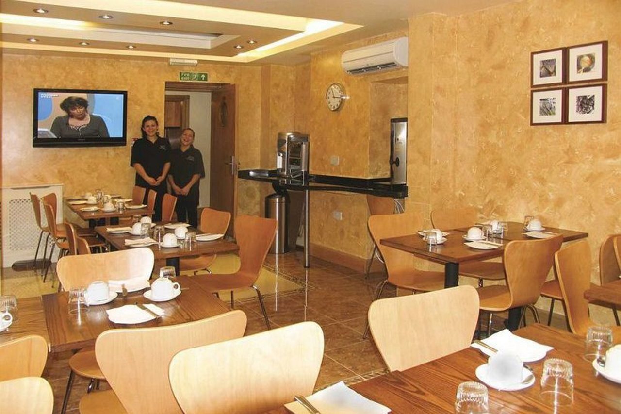 Photo - Oxford Hotel