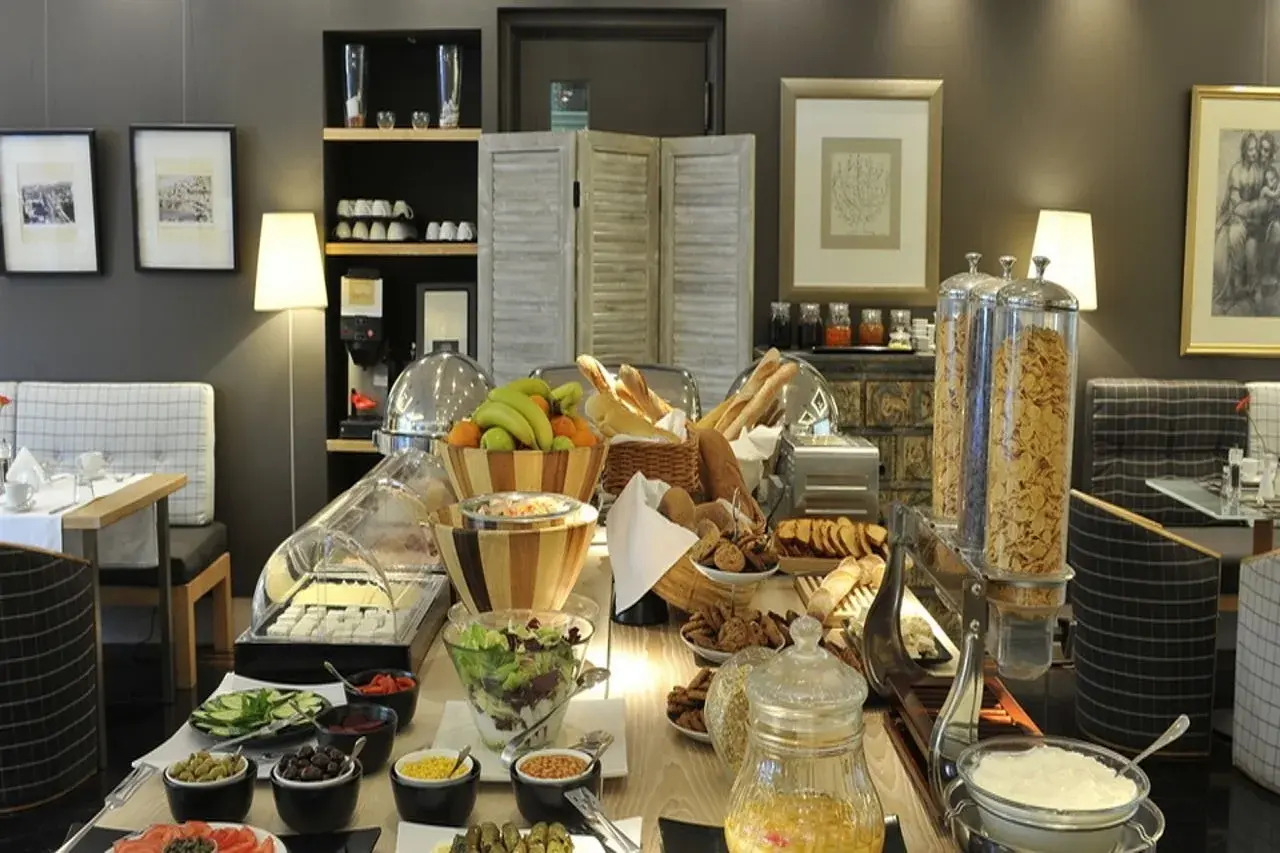 Photo - Sea View Cityscape Hotel